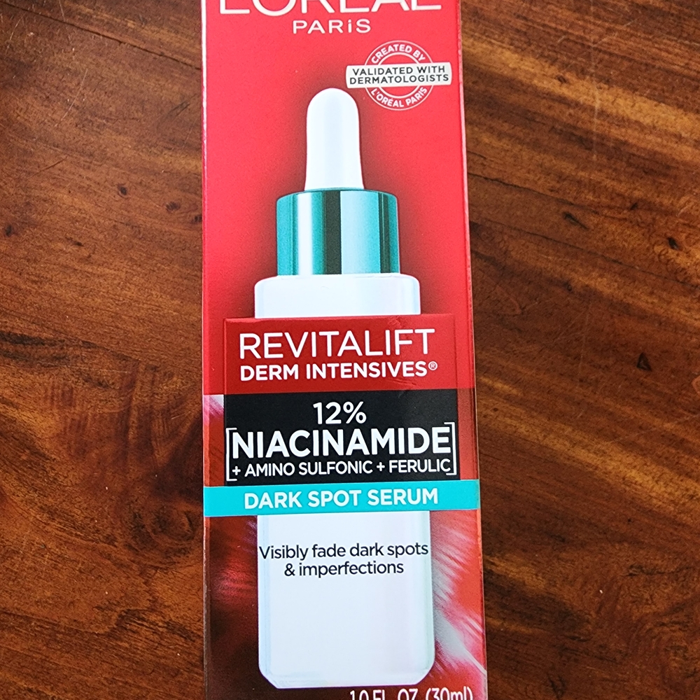 🍑NEW L'Oreal Revitalift Dark Spot Serum